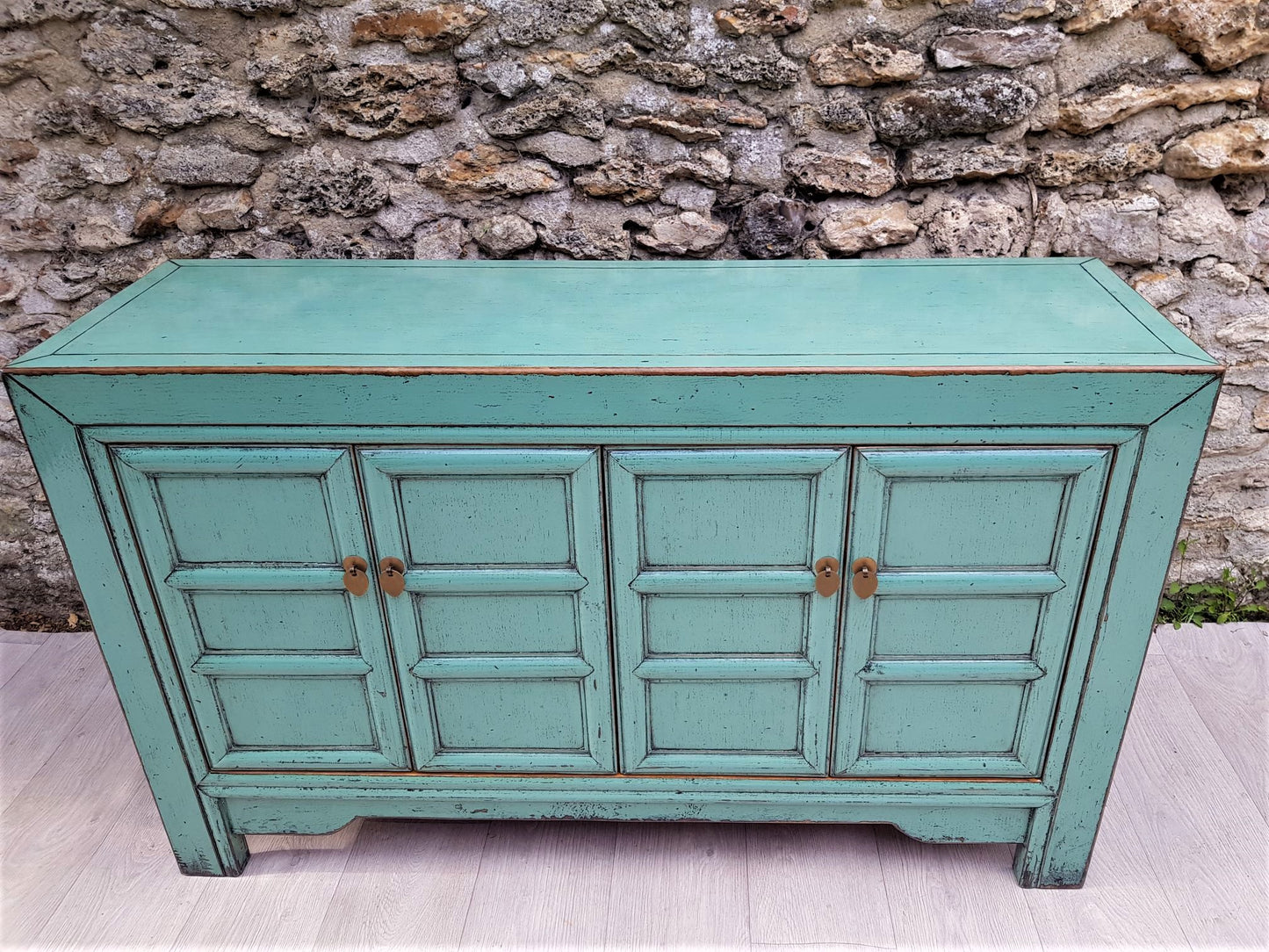 moyen meuble buffet portes à croisillons laqué blanc-bleu pâle dessus