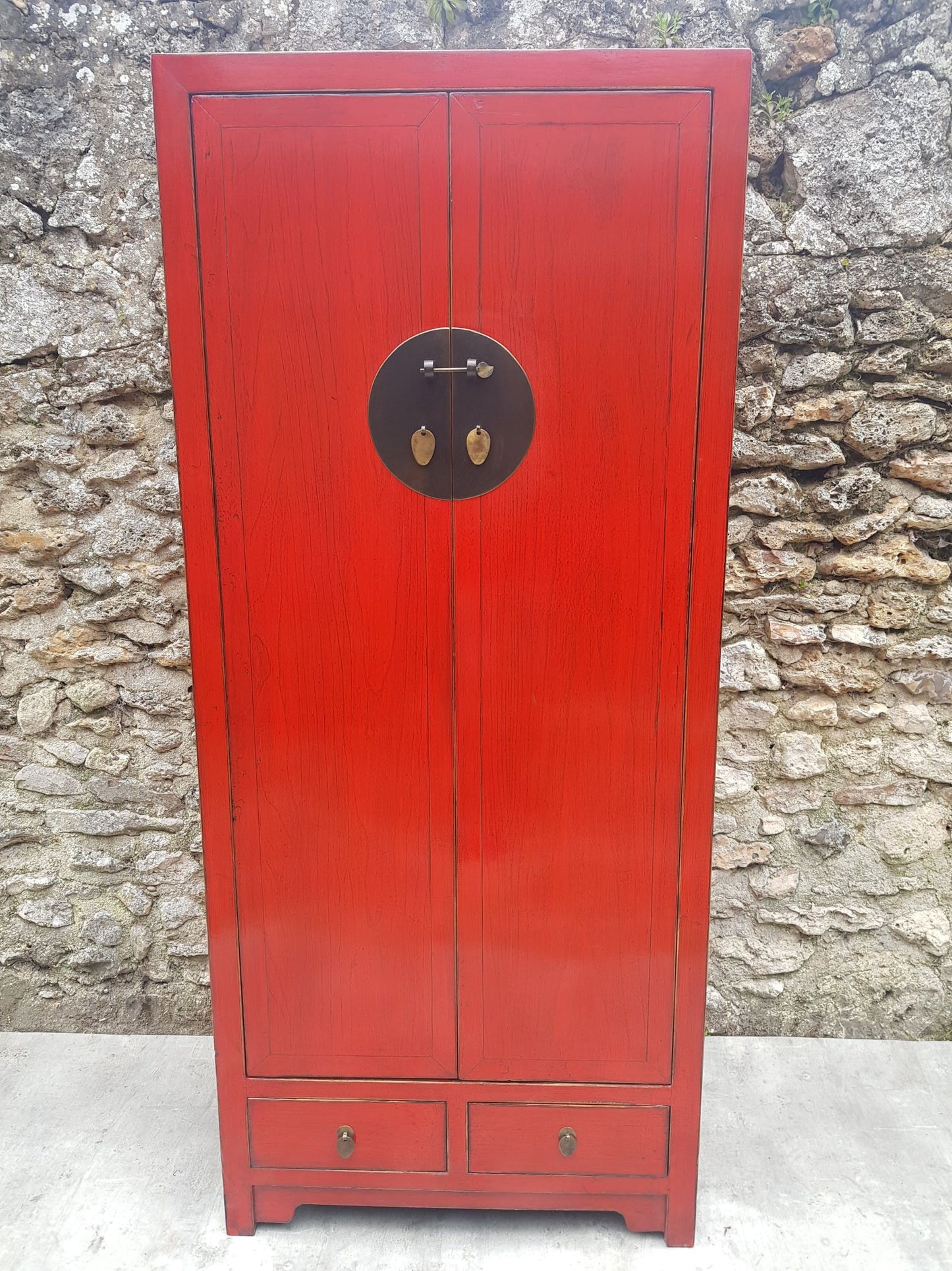 Armoire penderie rouge clair face