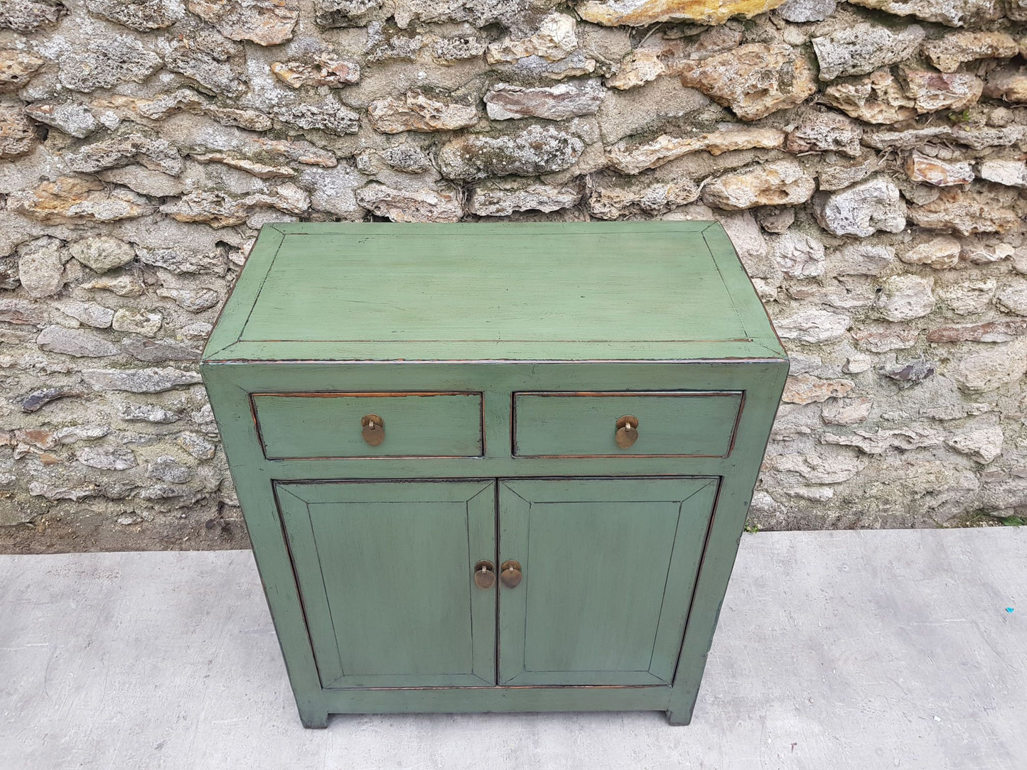 petit buffet 2 tiroirs 2 portes vert d'eau dessus