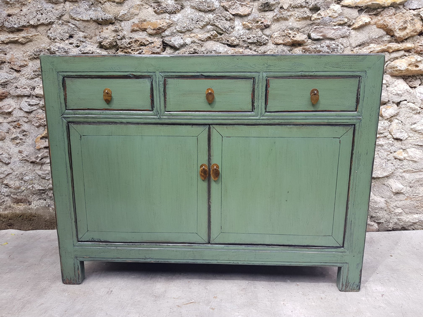 Moyen buffet 3 tiroirs 2 portes couleur vert amande 1