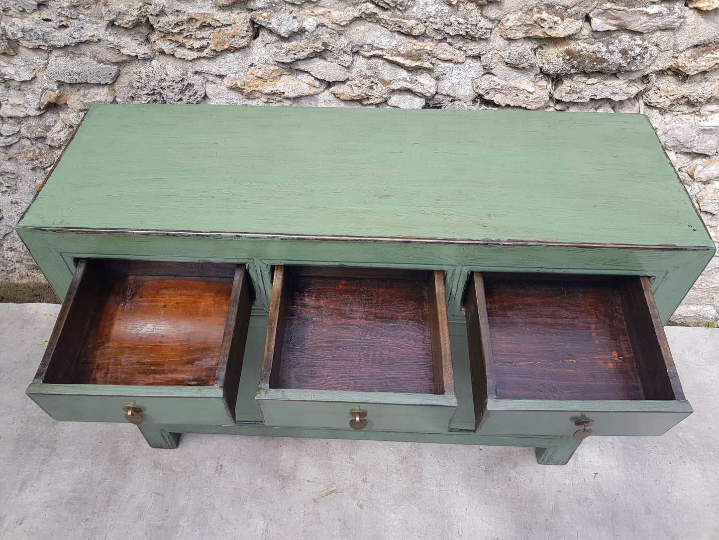 Moyen buffet 3 tiroirs 2 portes couleur vert amande 5