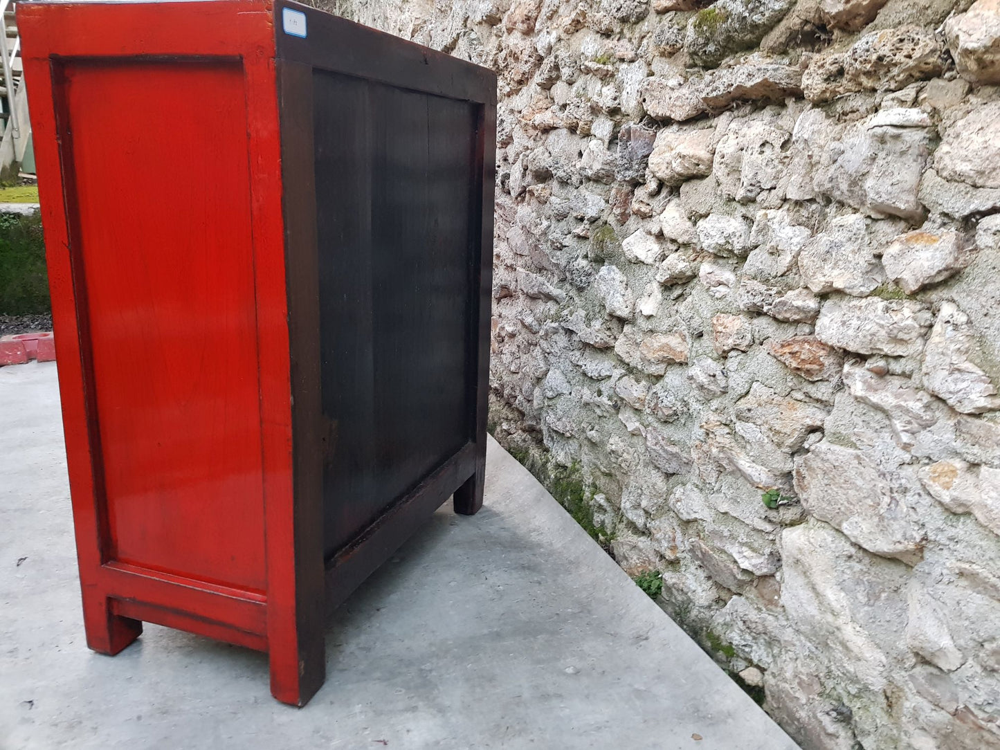 Petit buffet 2 tiroirs 2 portes rouge clair arrière droit