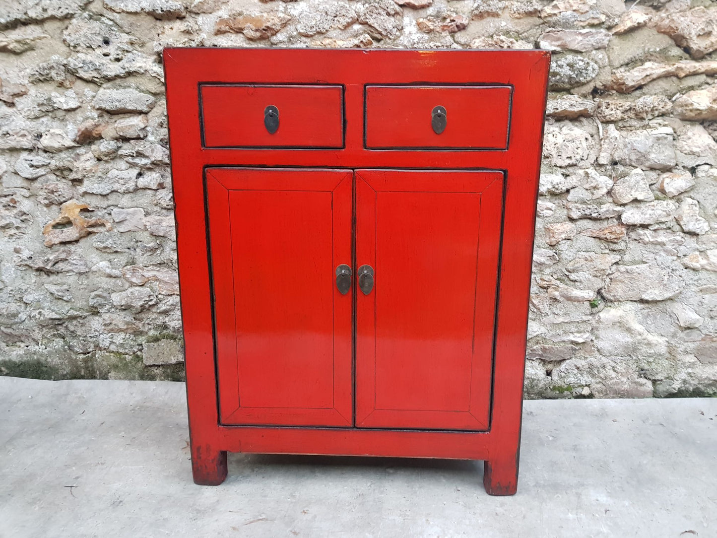 Petit buffet 2 tiroirs 2 portes rouge clair face