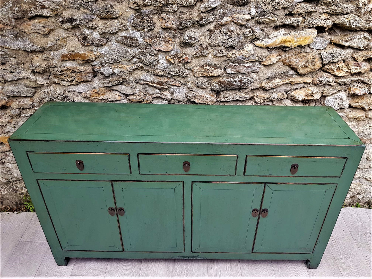 grand meuble buffet enfilade vert amande dessus