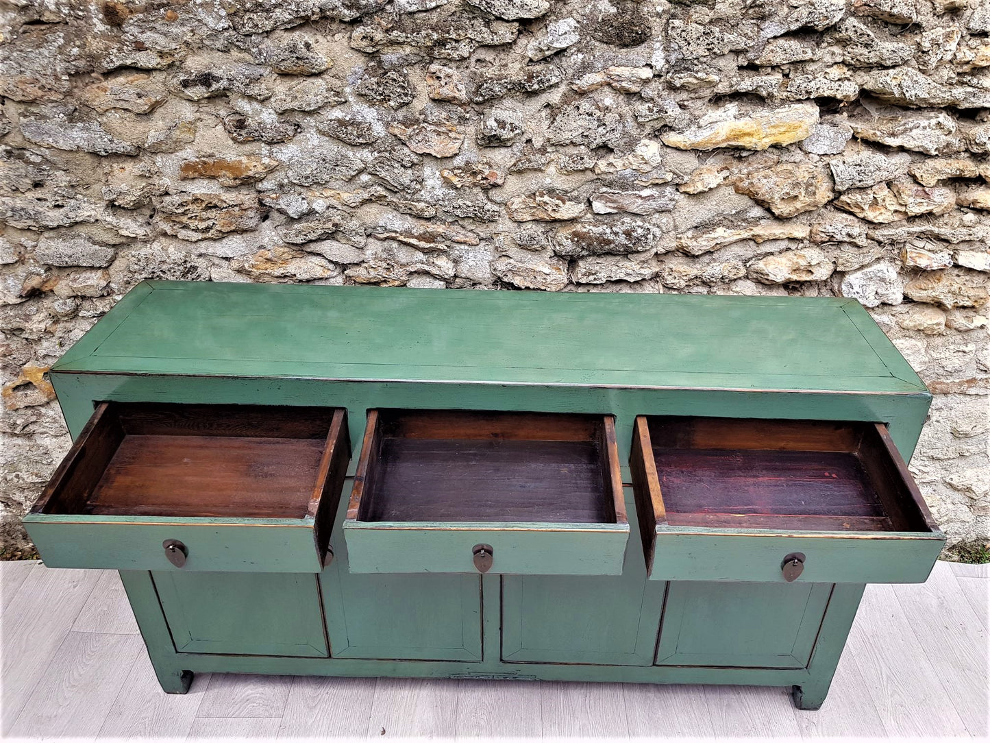 grand meuble buffet enfilade vert amande tiroirs ouverts