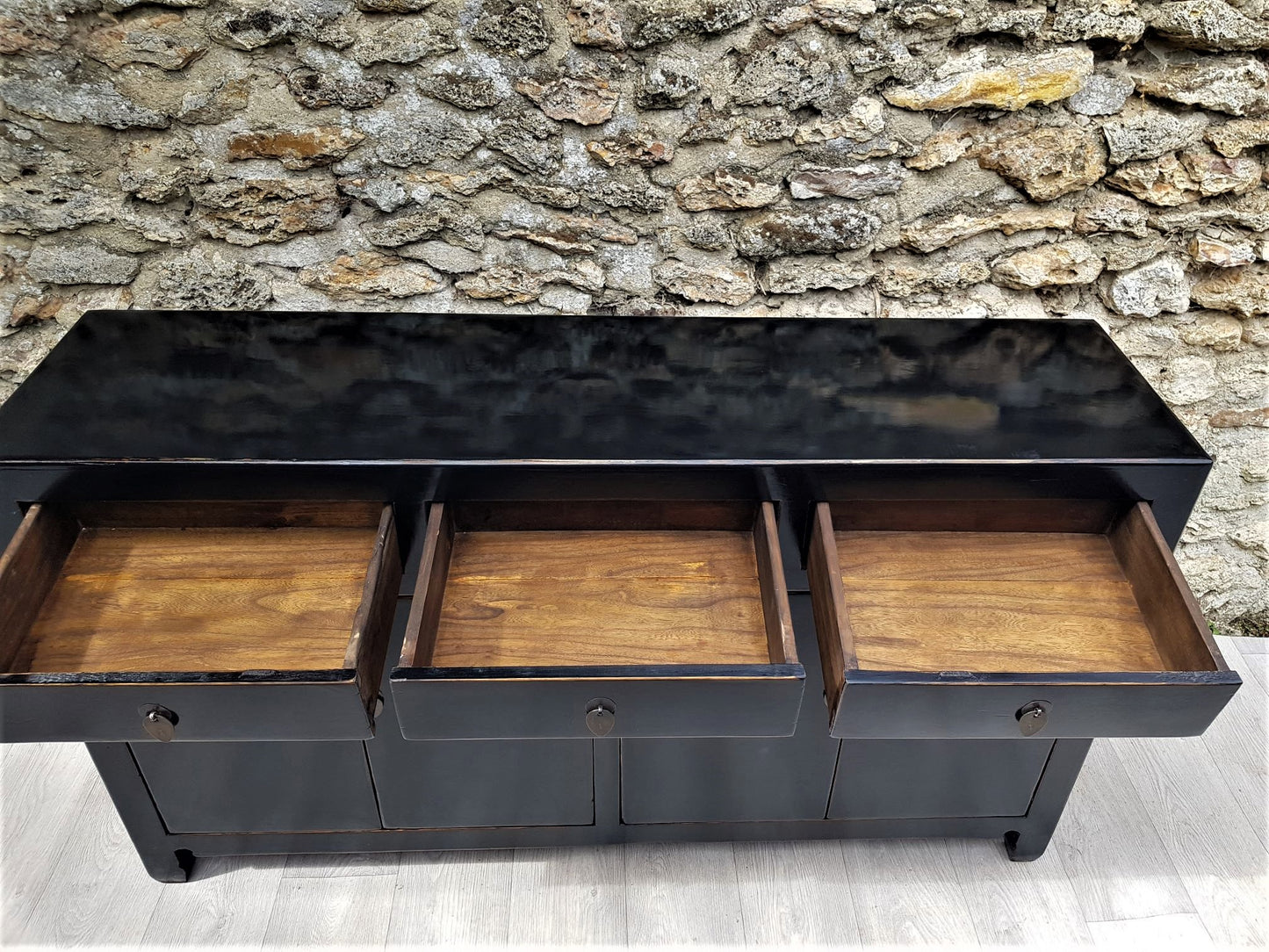 grand buffet 4 portes 3 tiroirs noir laqué tiroirs ouverts