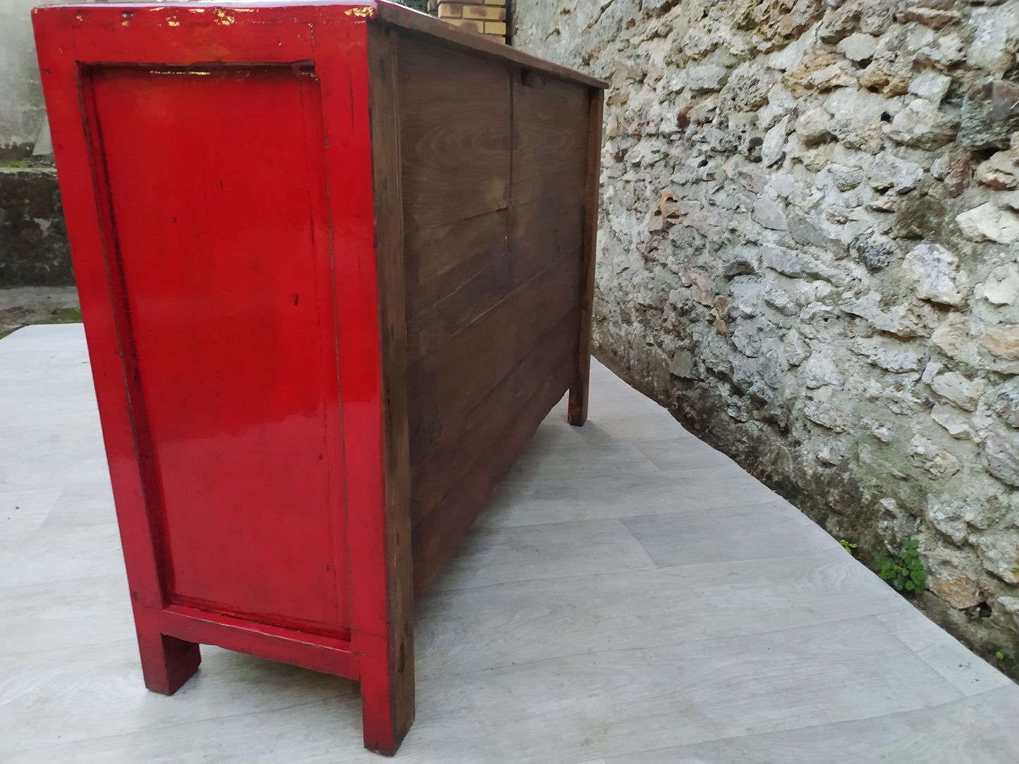 Grand buffet rouge grenat laqué 3 tiroirs et 2 portes arrière