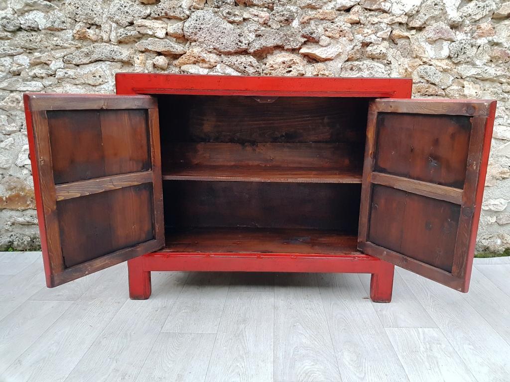 moyen buffet 2 portes couleur rouge clair 5