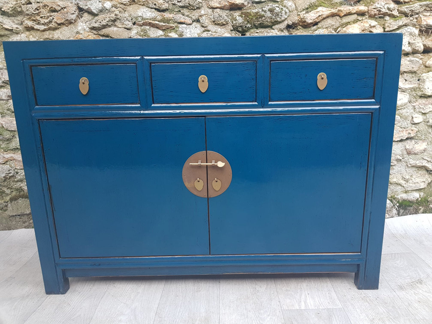 Buffet da soggiorno laccato blu anatra, 3 cassetti e 2 ante