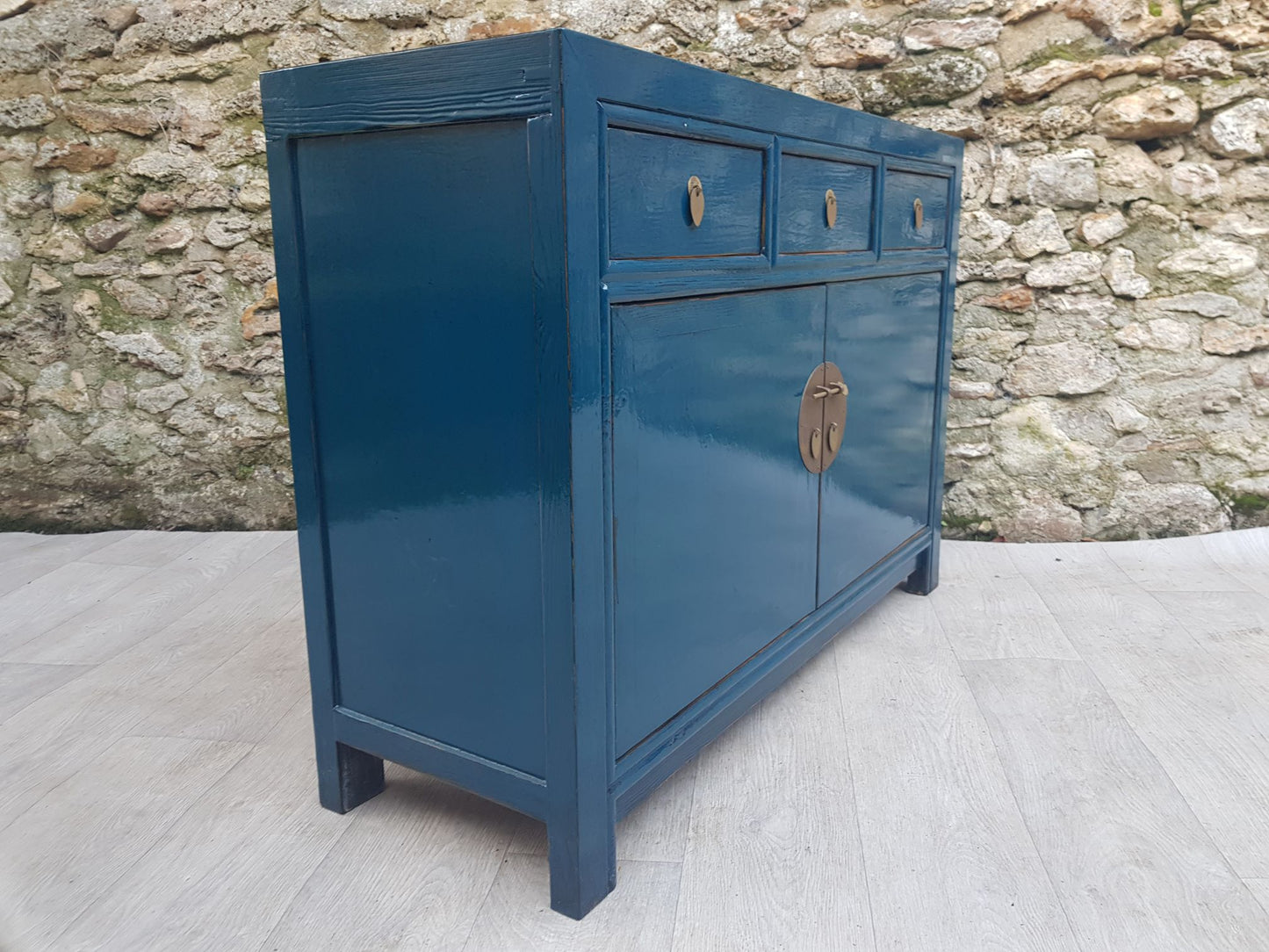 Buffet da soggiorno laccato blu anatra, 3 cassetti e 2 ante