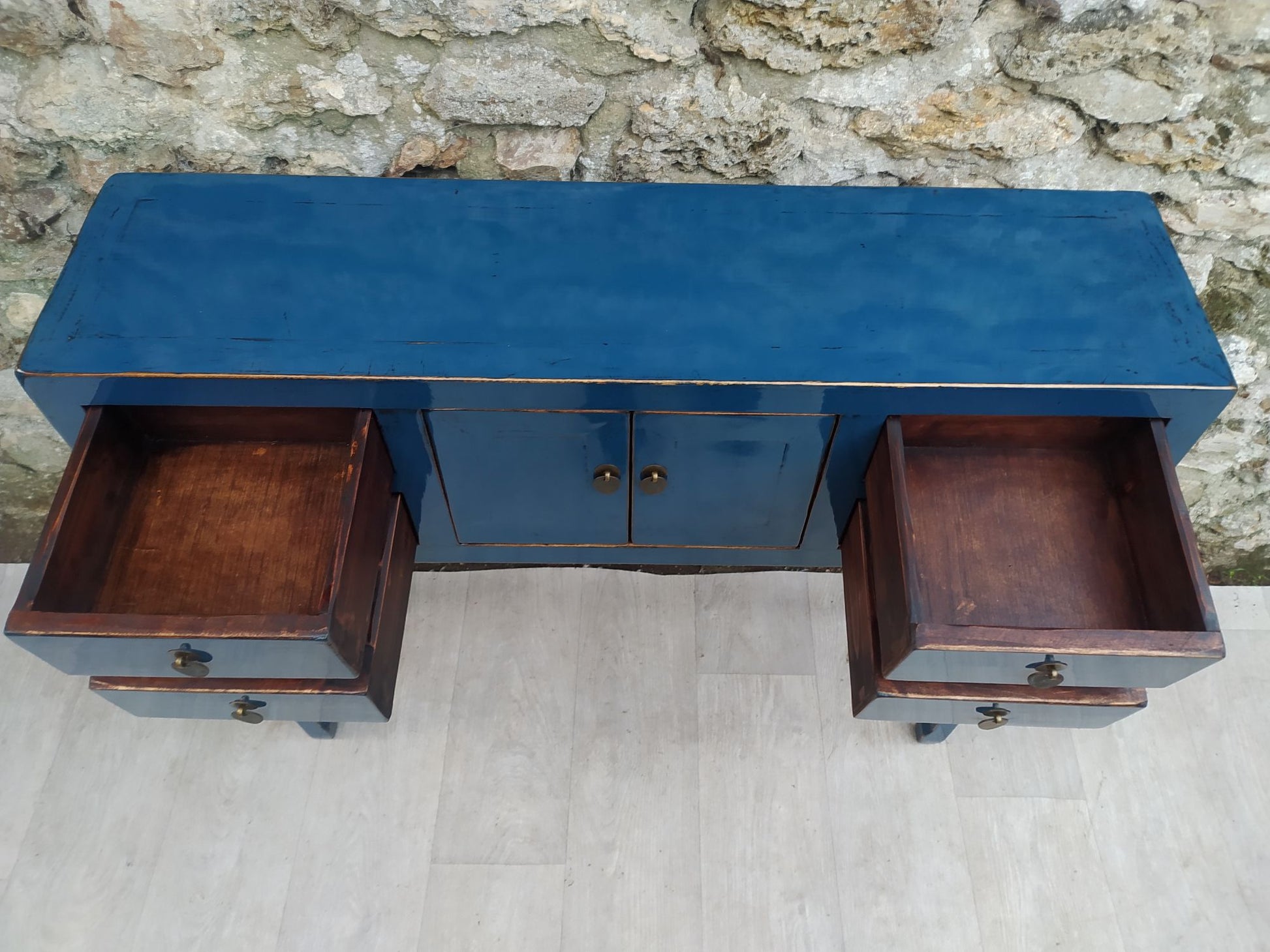 Console bleu pétrole laquée 4 tiroirs ouverts