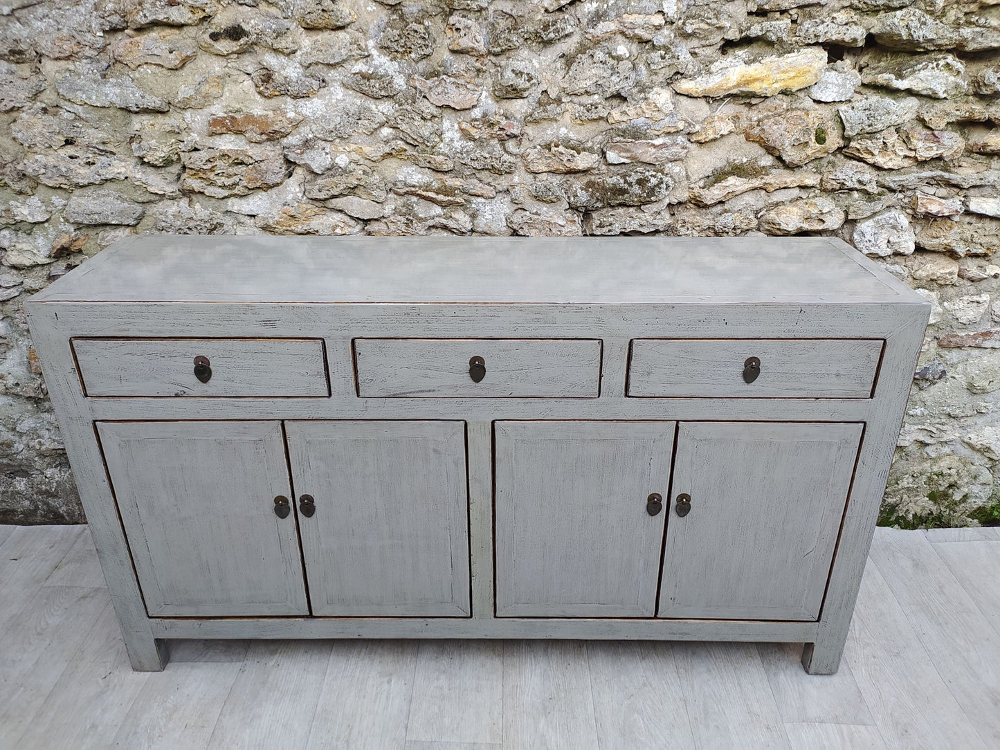 Grand buffet gris clair laqué 3 tiroirs et 4 portes dessus