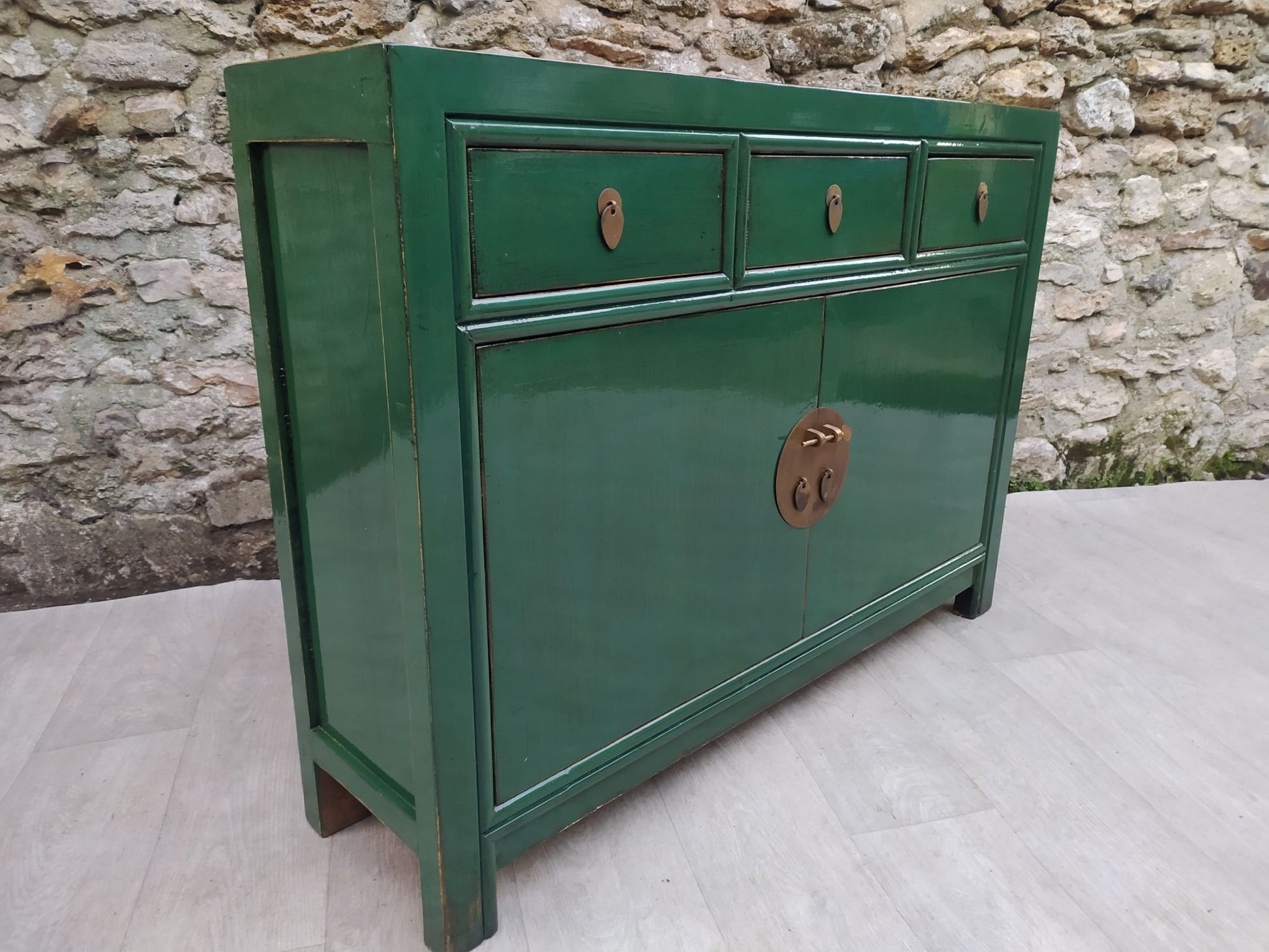 Moyen buffet vert émeraude laqué 3 tiroirs et 2 portes gauche
