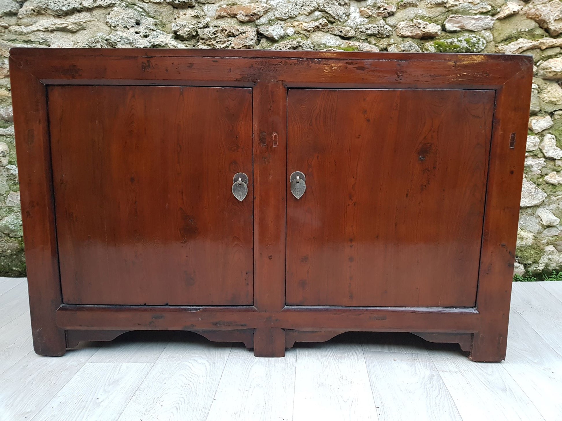 meuble buffet bahut moyen 2 portes bois massif orme foncé 1