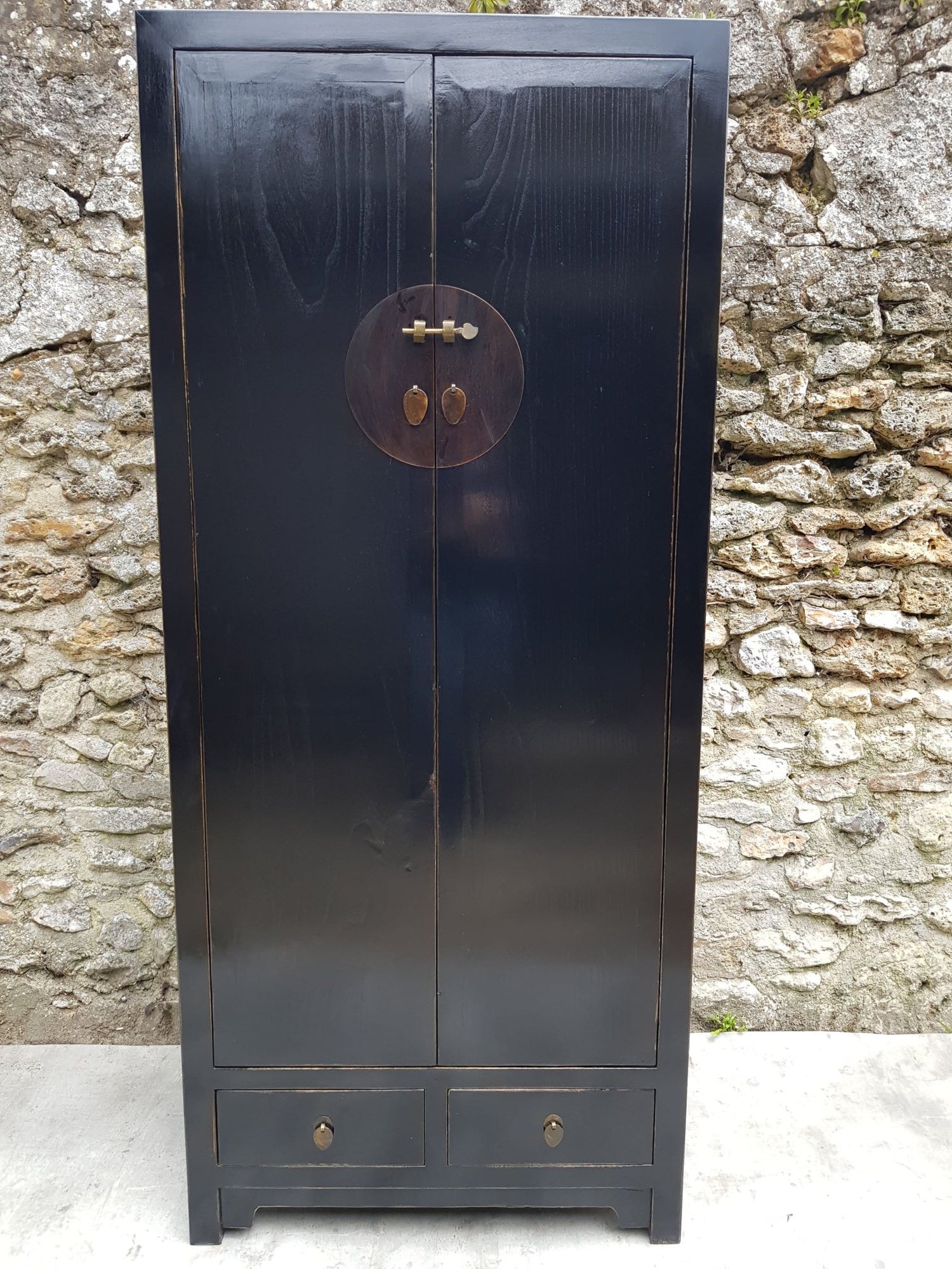 armoire penderie noire face
