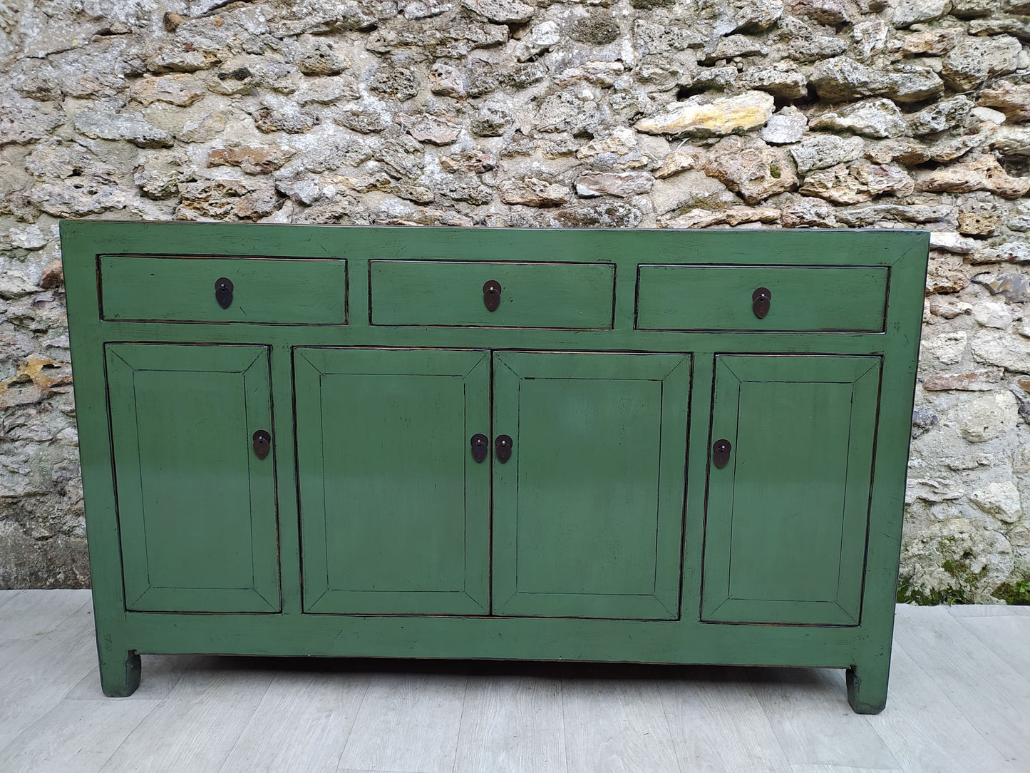 Grand buffet vert d'eau laqué 3 tiroirs 4 portes face