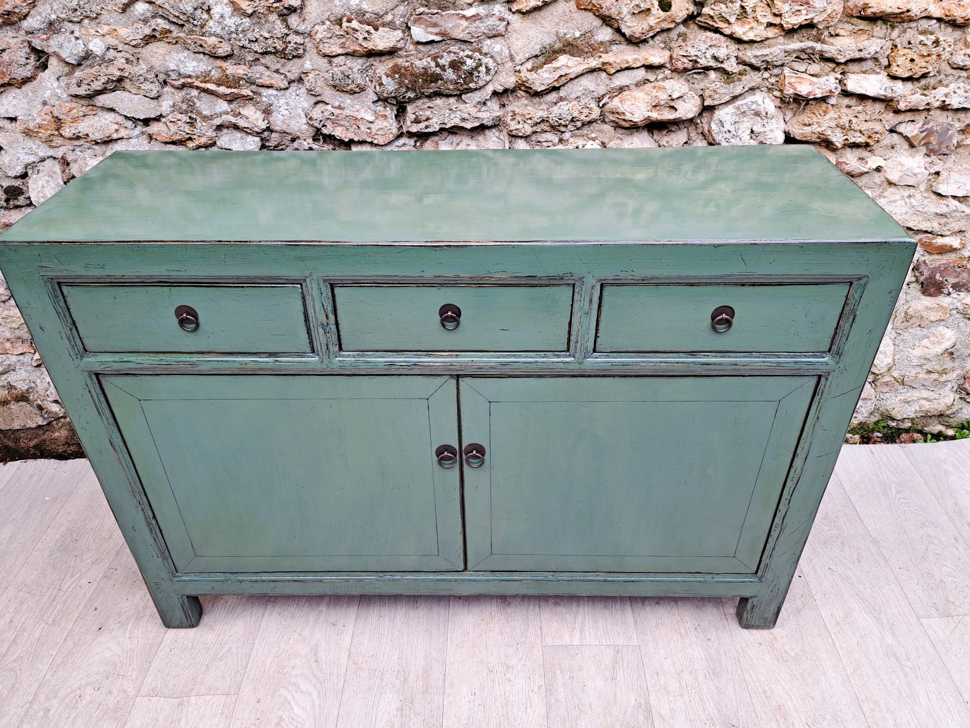 Moyen meuble vert paon laqué 3 tiroirs et 2 portes dessus