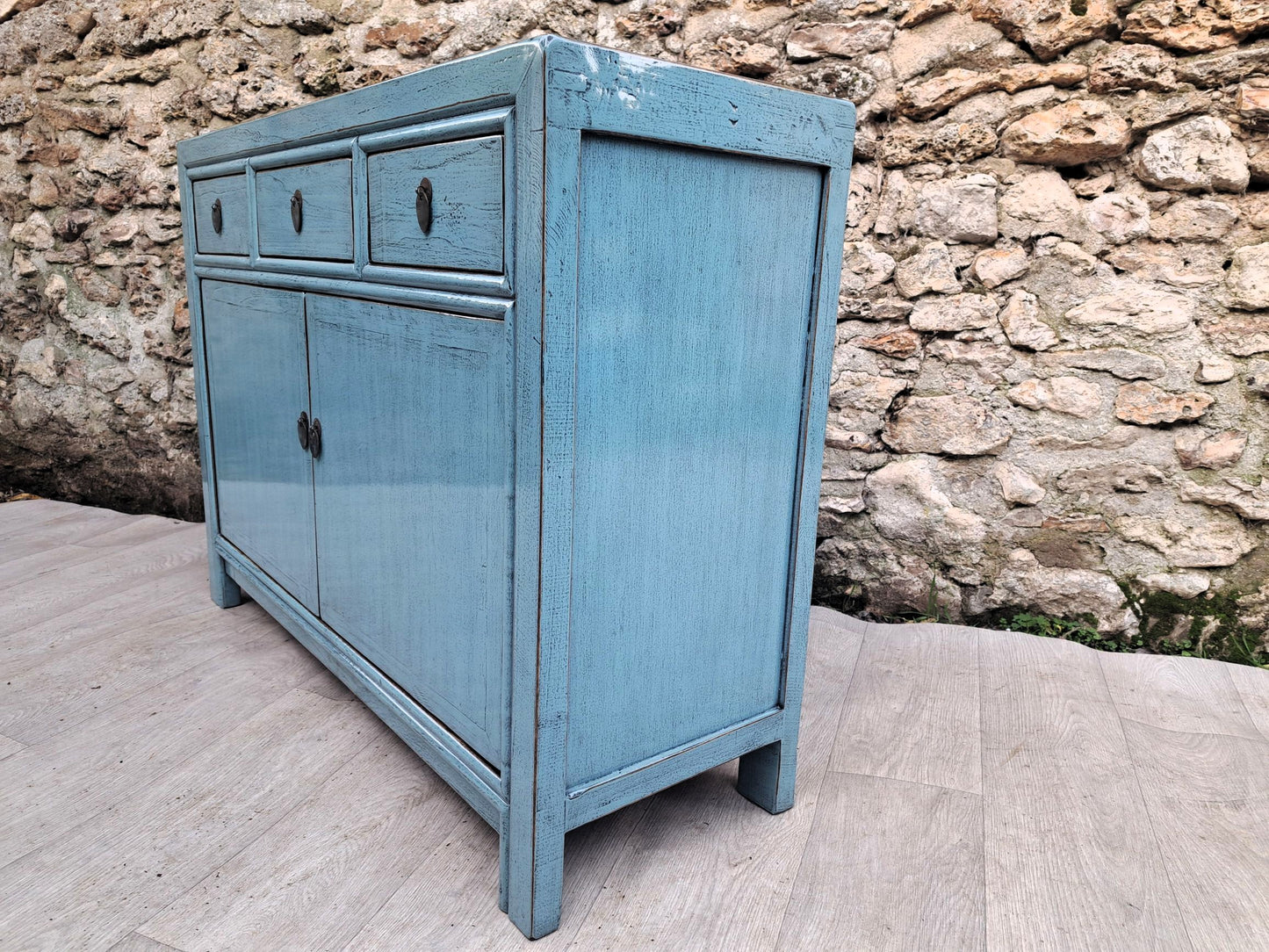 meuble bleu pastel laqué 3 tiroirs 2 portes, vue côté droit