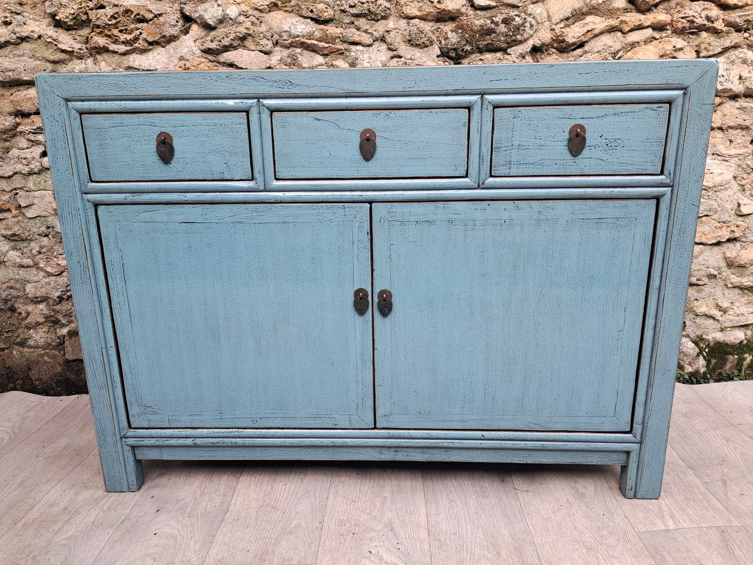 meuble bleu pastel laqué 3 tiroirs et 2 portes vue de face