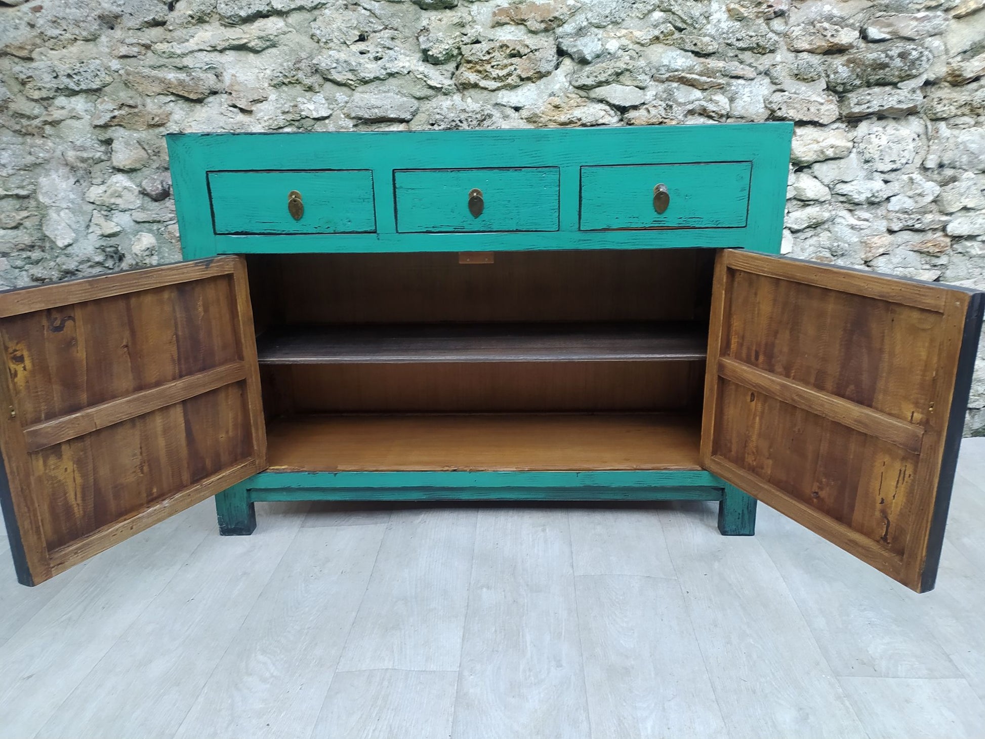 Moyen buffet bois ancien bleu vert turquoise 3 tiroirs vue interieur