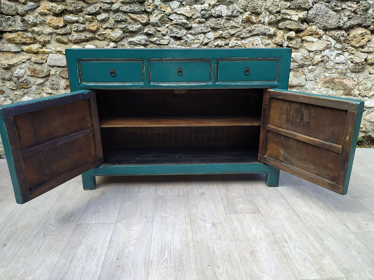meuble orme massif bleu turquoise laqué portes ouvertes
