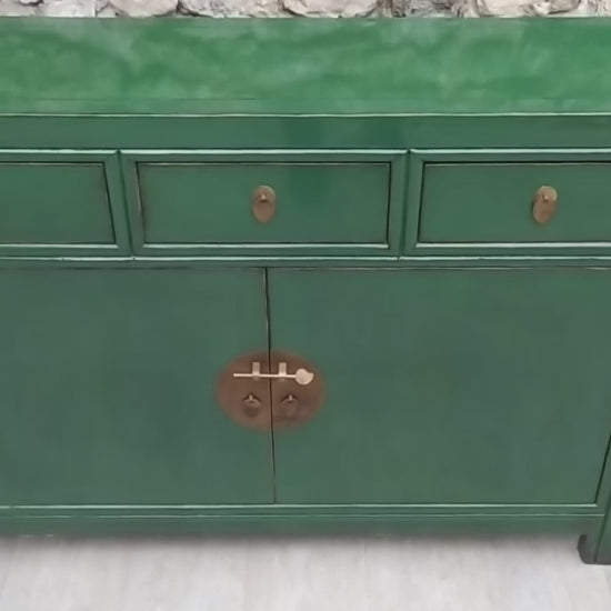 Moyen buffet vert émeraude laqué 3 tiroirs et 2 portes vidéo